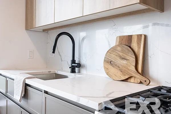 Cropsey Ave #2 - Photo 4 of 32