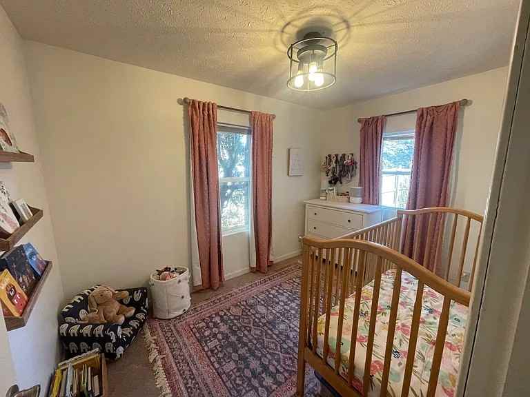 335 S 31st St #NA - Photo 5 of 18