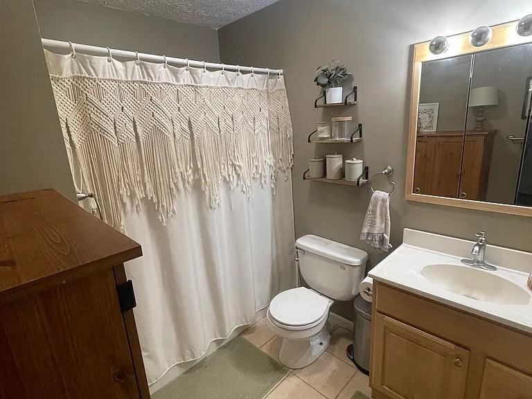 335 S 31st St #NA - Photo 7 of 18