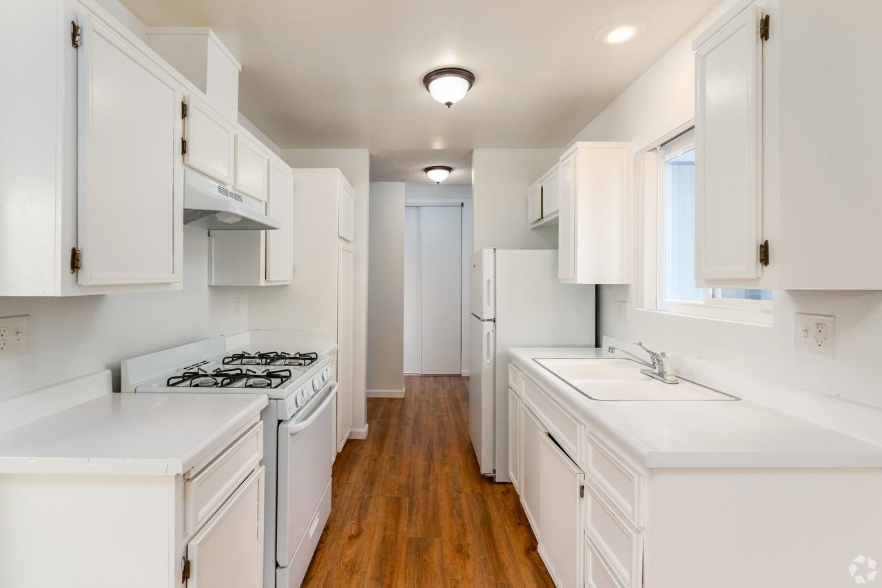 416 N N St #47 - Photo 5 of 11