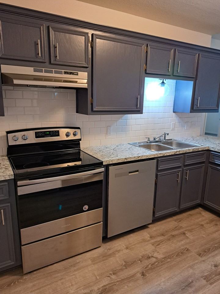 804 Redwood Ln #806 - Photo 7 of 22