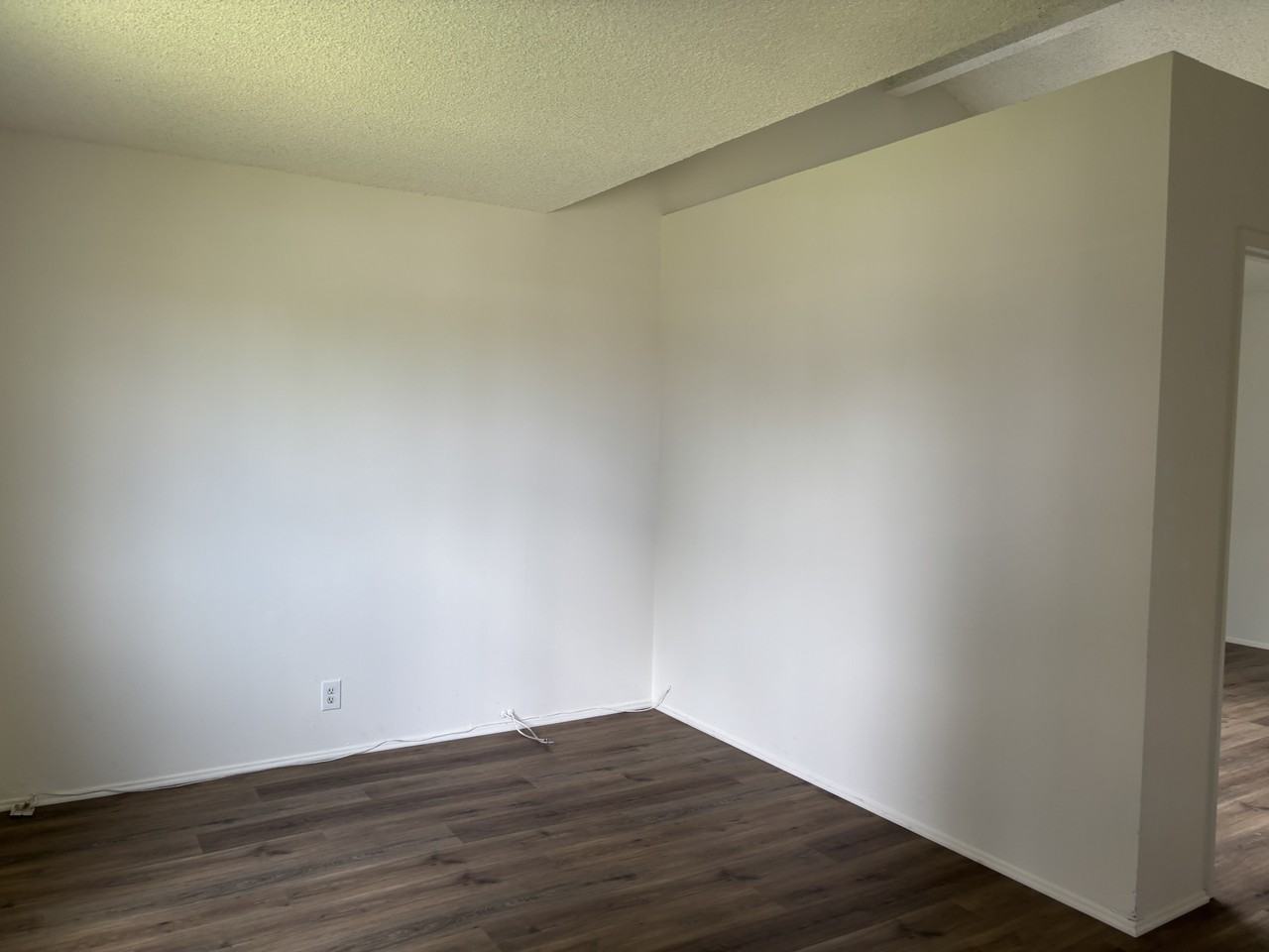 371 N Oak St #F - Photo 5 of 28