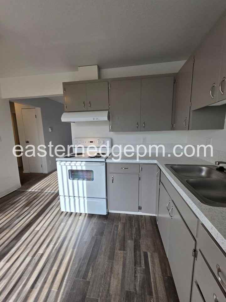 The Pines Apartments - Photo 7 of 50