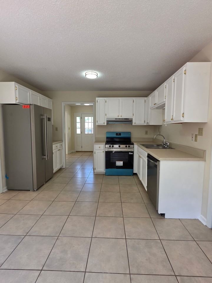 3019 Pratt St #NA - Photo 3 of 6