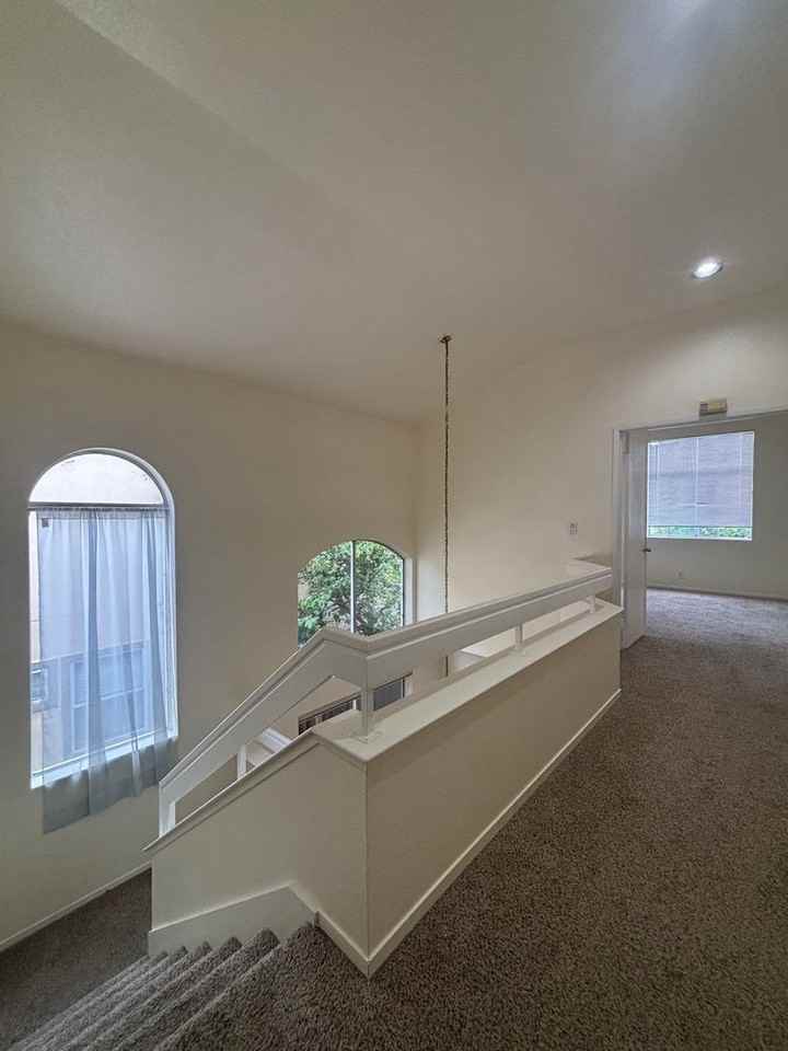 282 Jurgens Dr - Photo 3 of 15