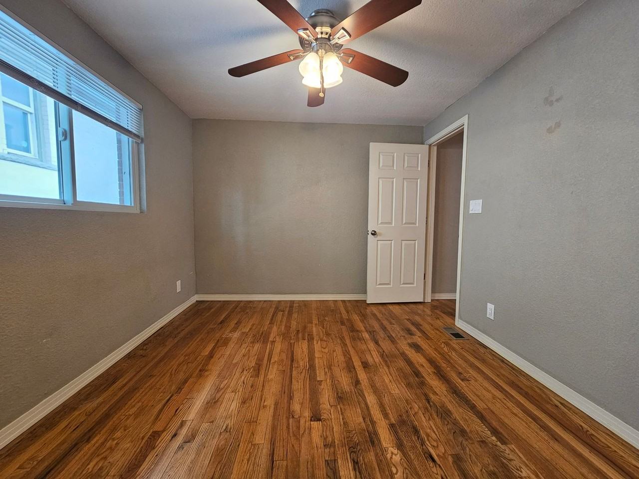 2237 Federal Blvd - Photo 7 of 18
