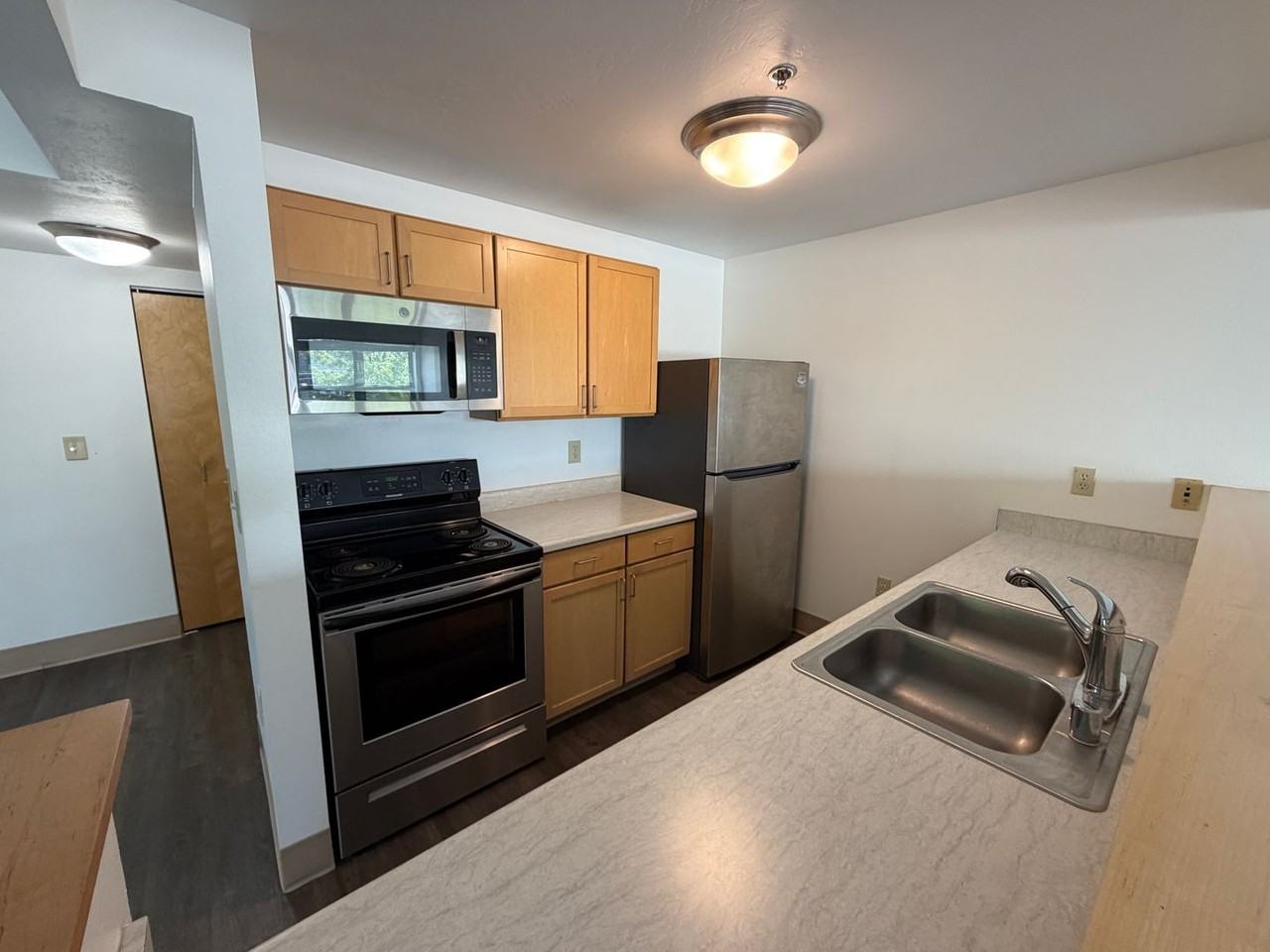 Brew Hill Apartments - Photo 5 of 35