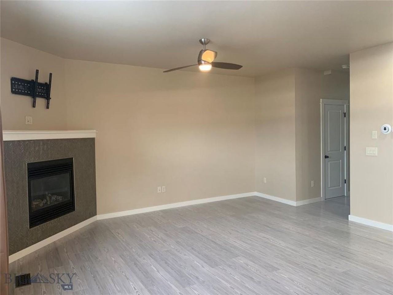 796 Quail Run Rd #C - Photo 4 of 10