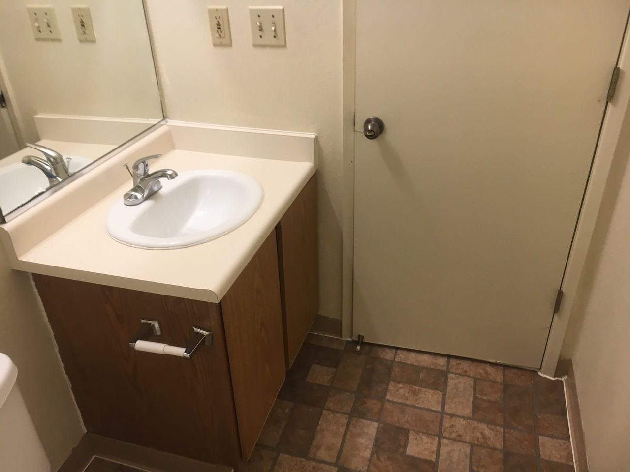 Cedarwood Apartments - Photo 5 of 14