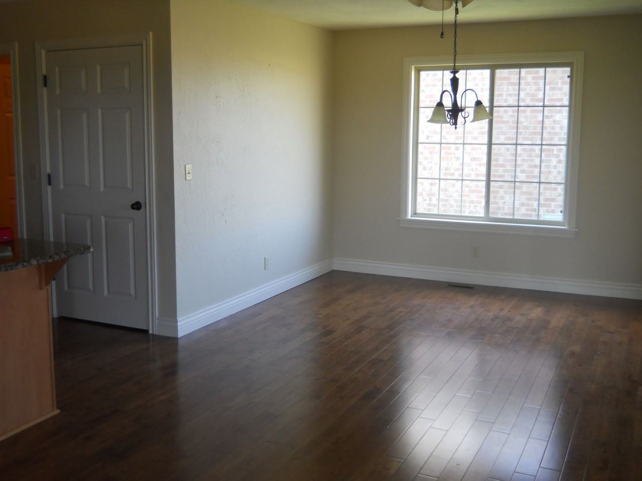 1477 S Appomattox Ave - Photo 4 of 10