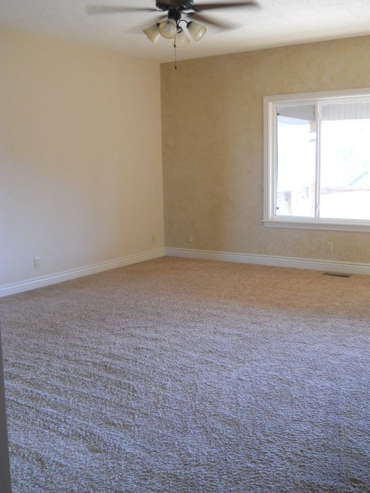 1477 S Appomattox Ave - Photo 6 of 10