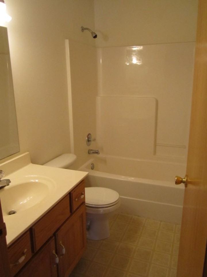 3406 W Montclair Ct - Photo 5 of 6