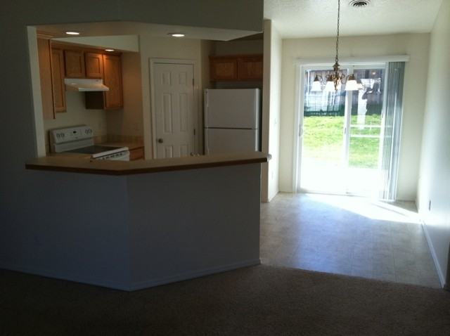 3693 S Creekwood Way - Photo 4 of 6