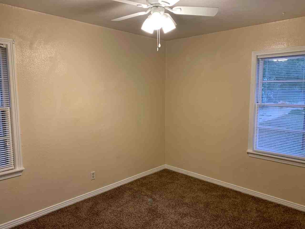 4229 Sw 2nd Ave Apt A - Photo 4 of 11