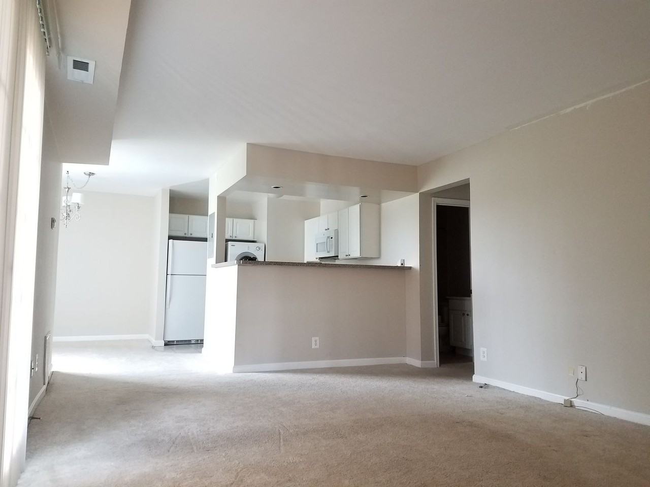 2500 Markham Ln #5 - Photo 4 of 10