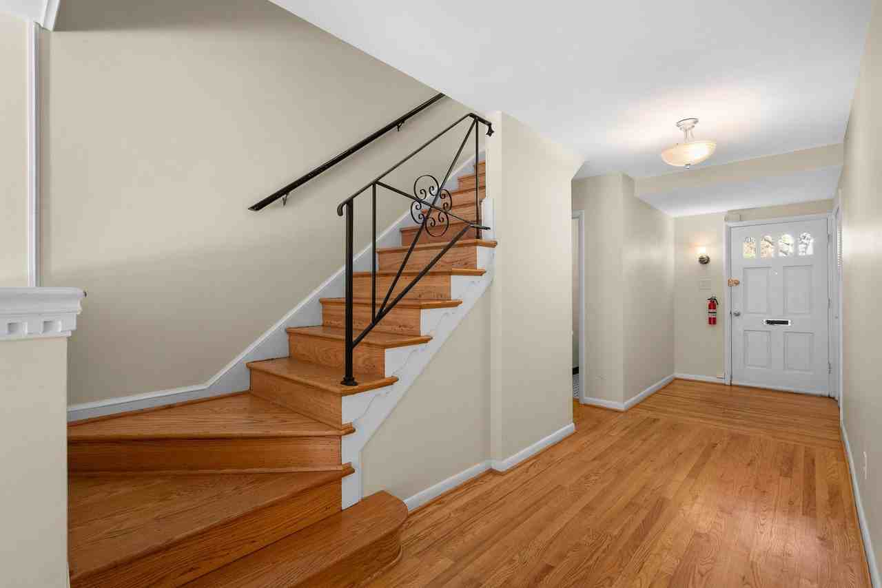 3638 Alton Pl Nw - Photo 2 of 44