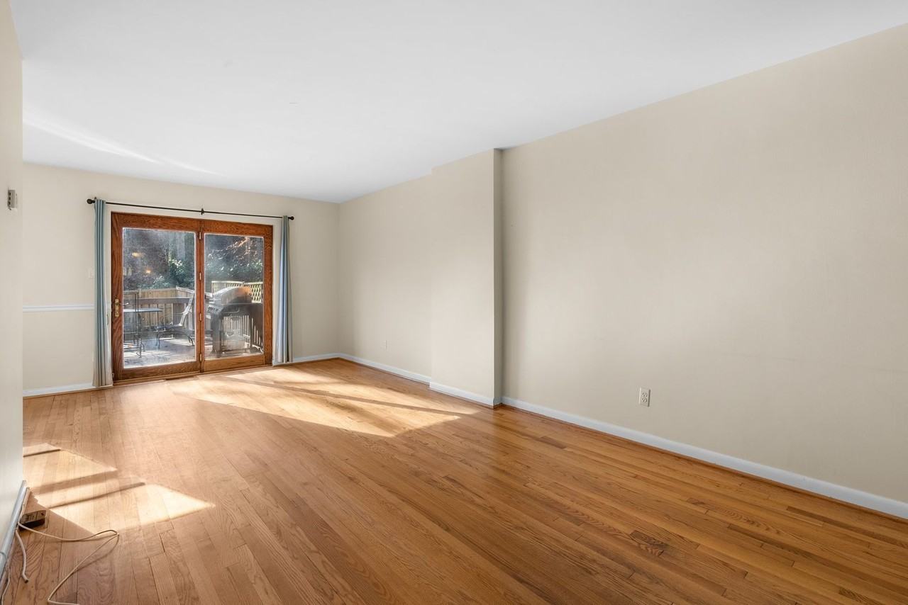 3638 Alton Pl Nw - Photo 3 of 44