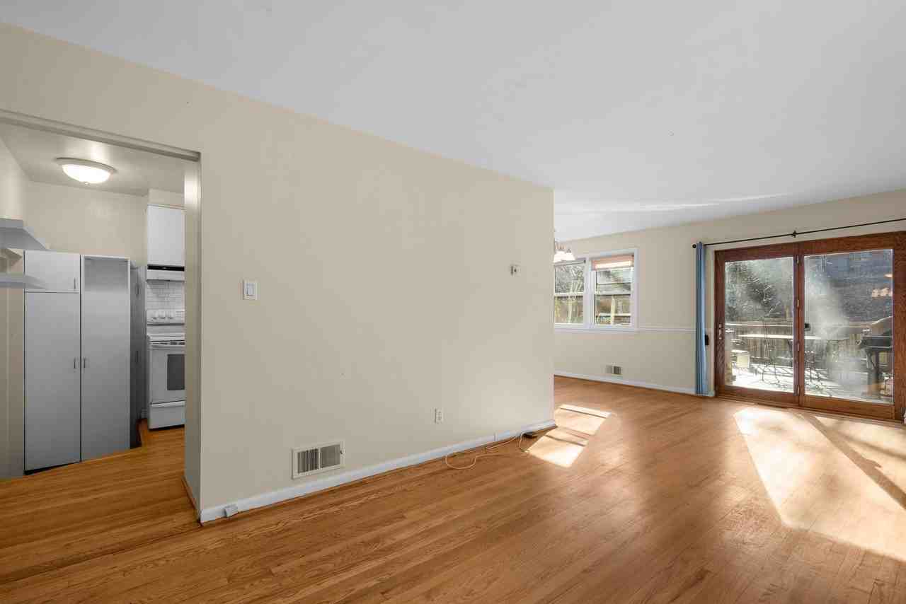 3638 Alton Pl Nw - Photo 4 of 44