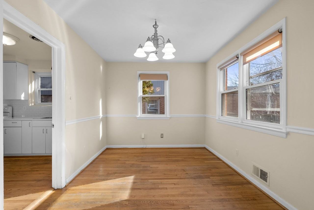 3638 Alton Pl Nw - Photo 6 of 44