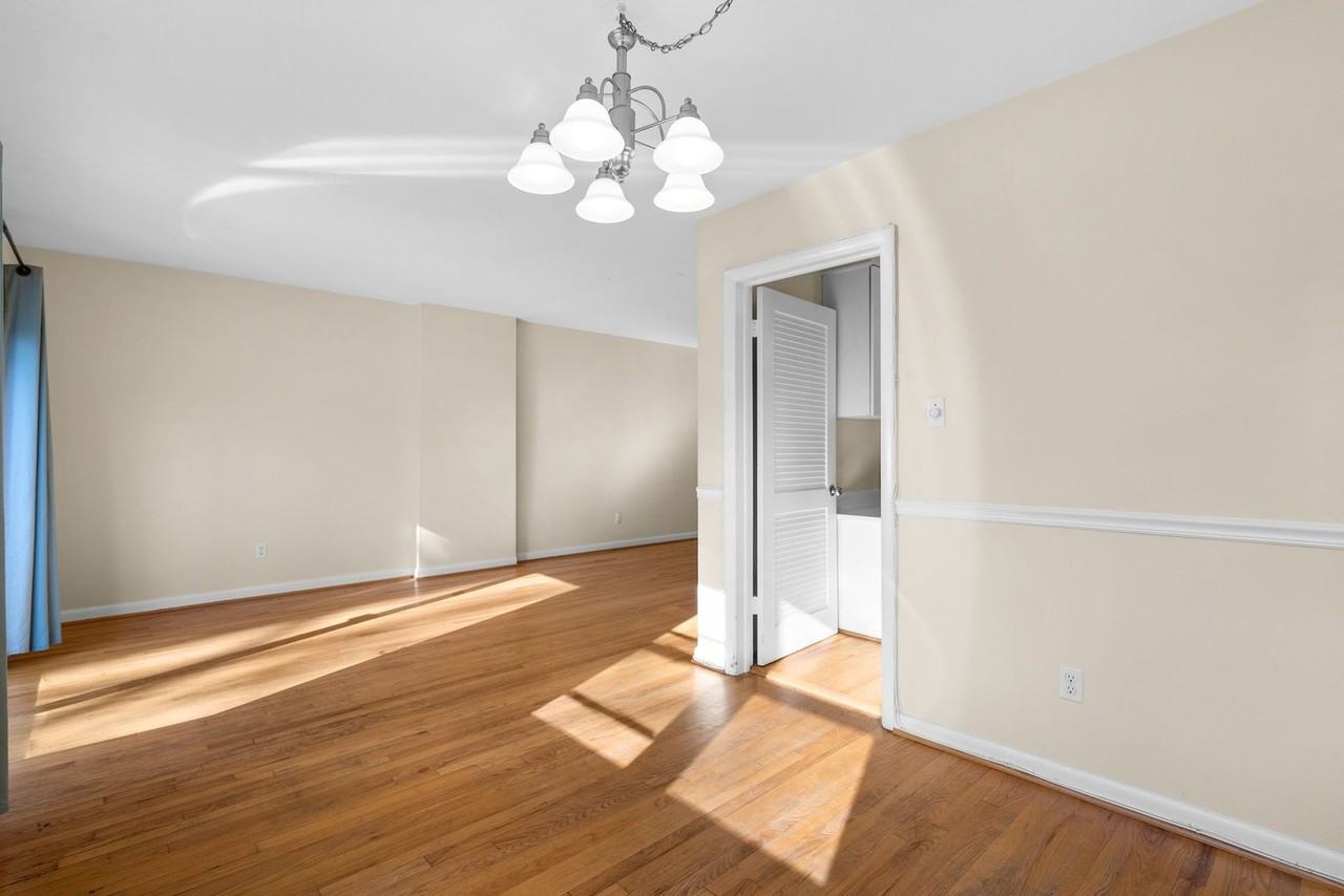 3638 Alton Pl Nw - Photo 7 of 44
