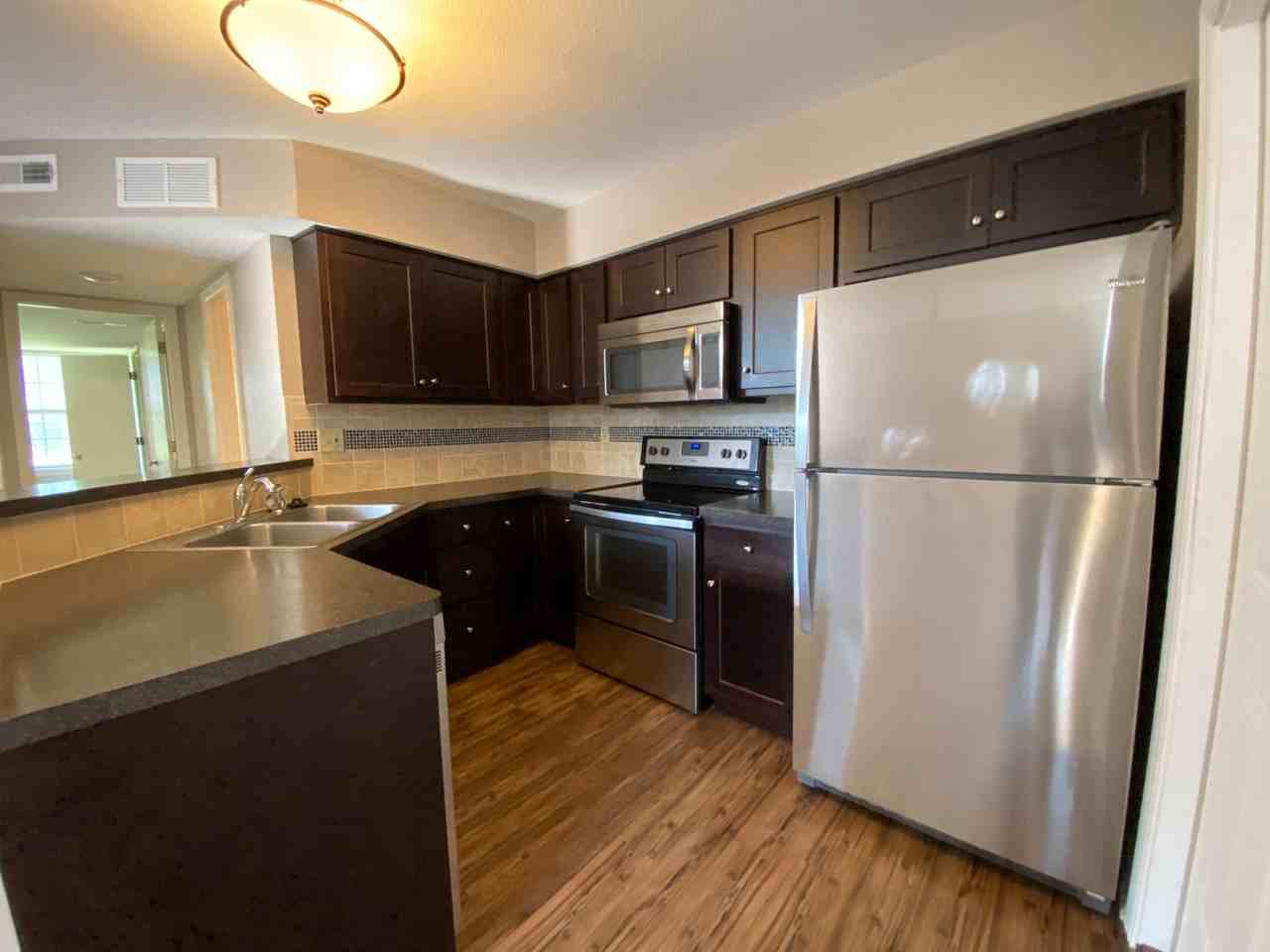 815 Mission Ave - Photo 2 of 14