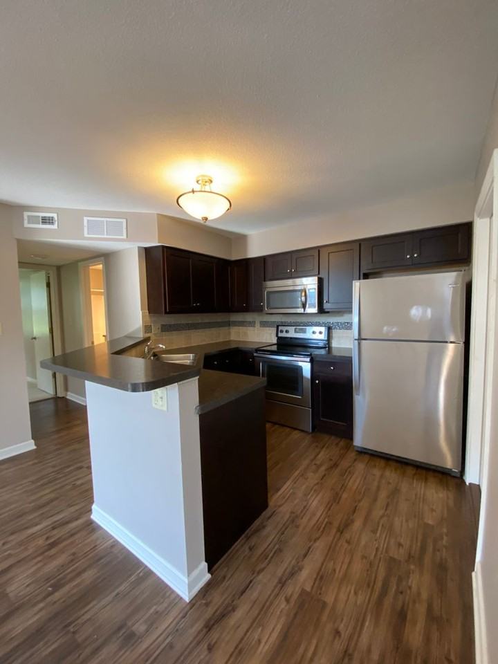 815 Mission Ave - Photo 3 of 14