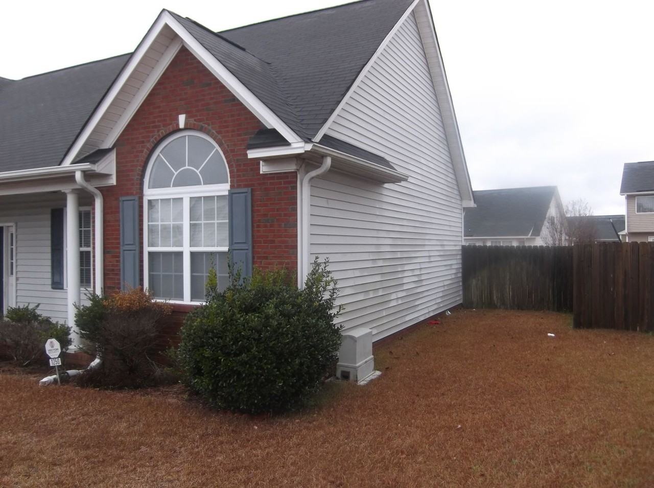 1250 Mingary Ave - Photo 2 of 27