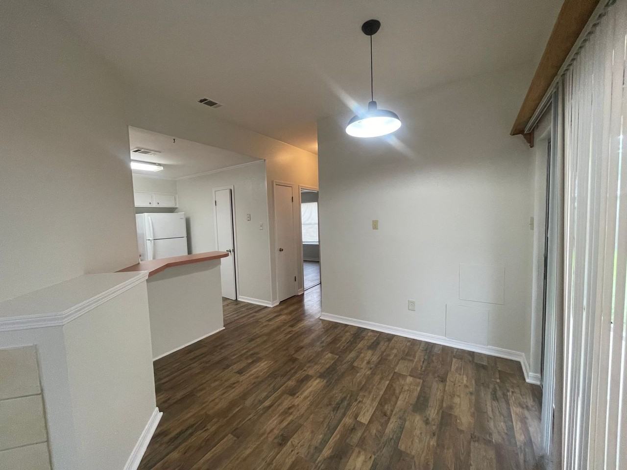 1416 Williamsburg Dr - Photo 4 of 13