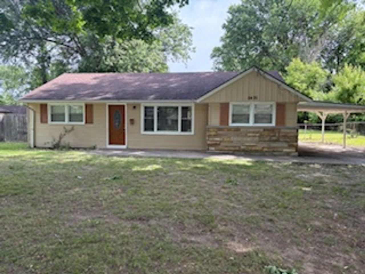 5421 Bold Venture Rd - Photo 2 of 30