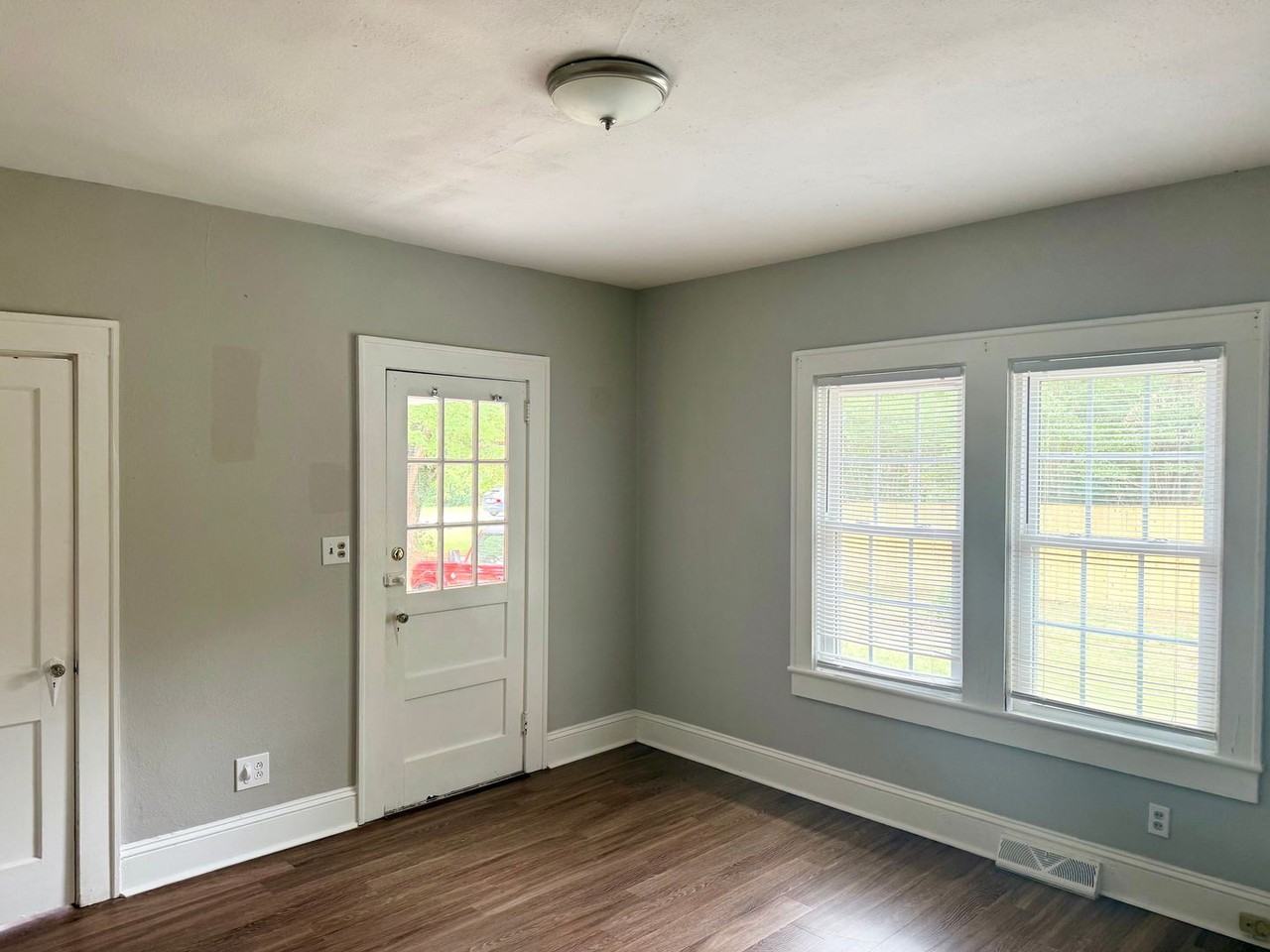 511 Alamance Rd - Photo 7 of 12