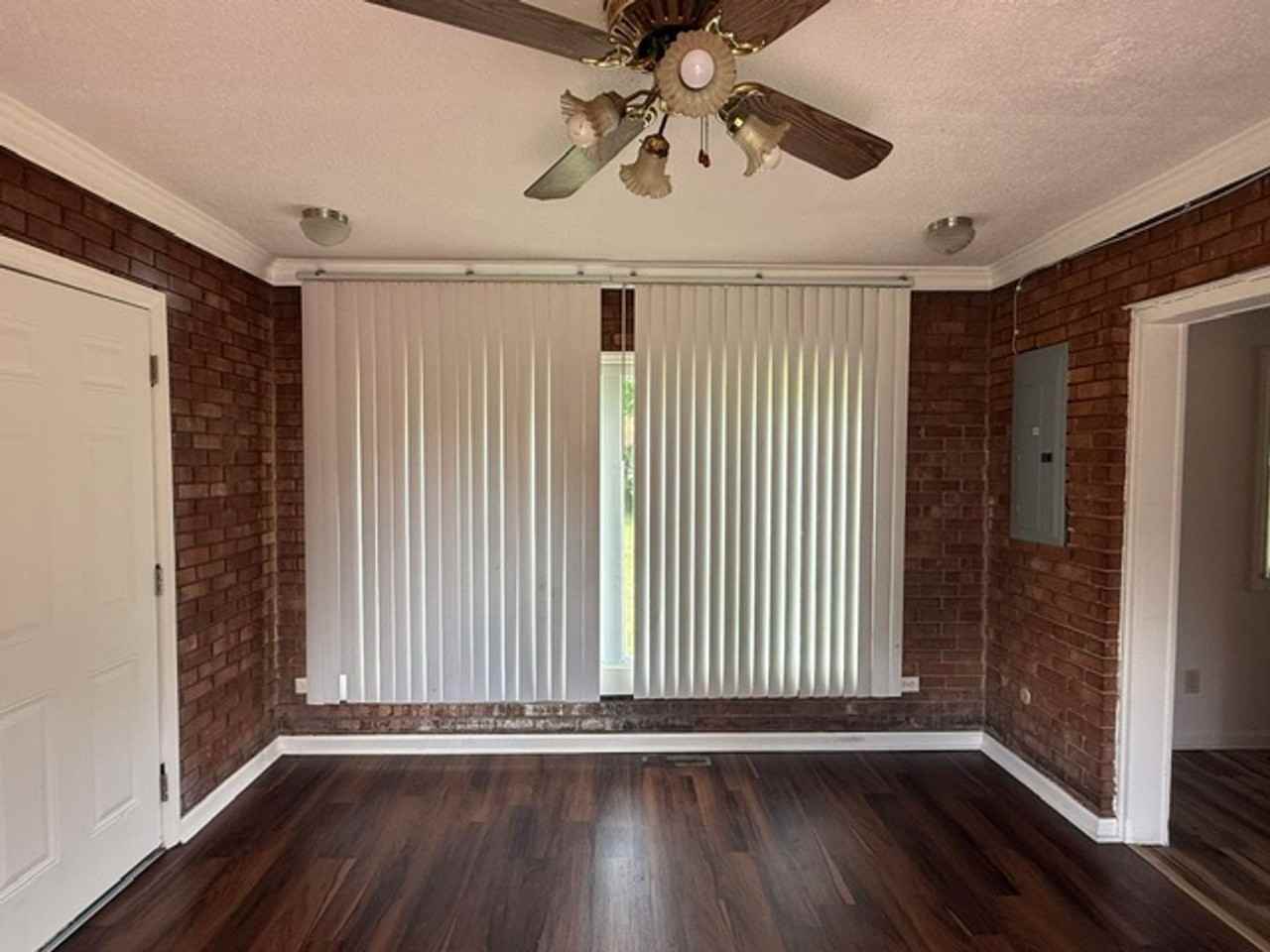 1003 Apple St - Photo 7 of 22