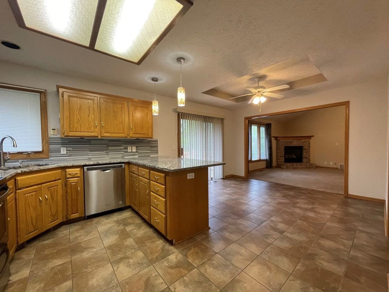 4014 Buccaneer Blvd - Photo 2 of 21