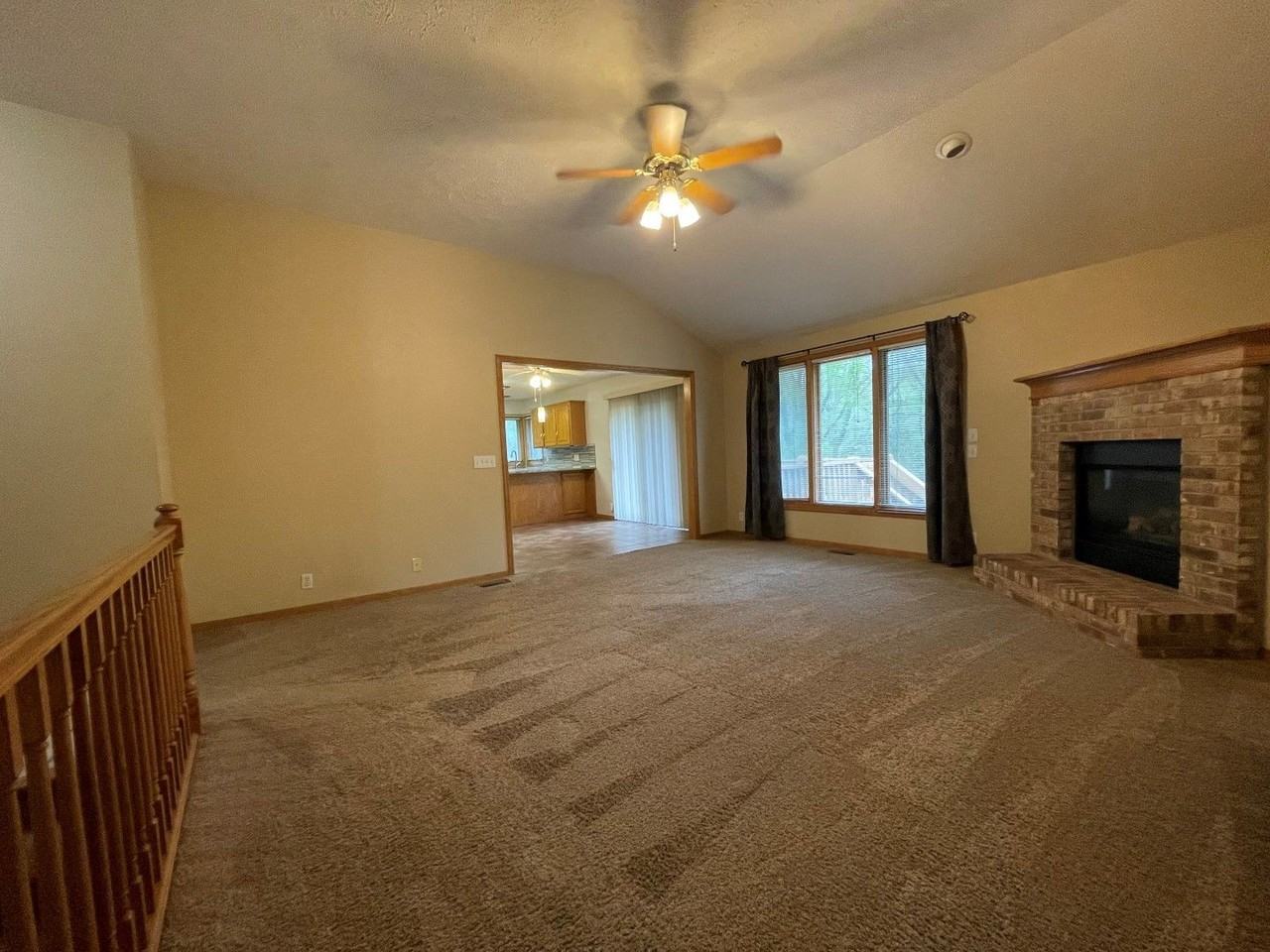 4014 Buccaneer Blvd - Photo 6 of 21