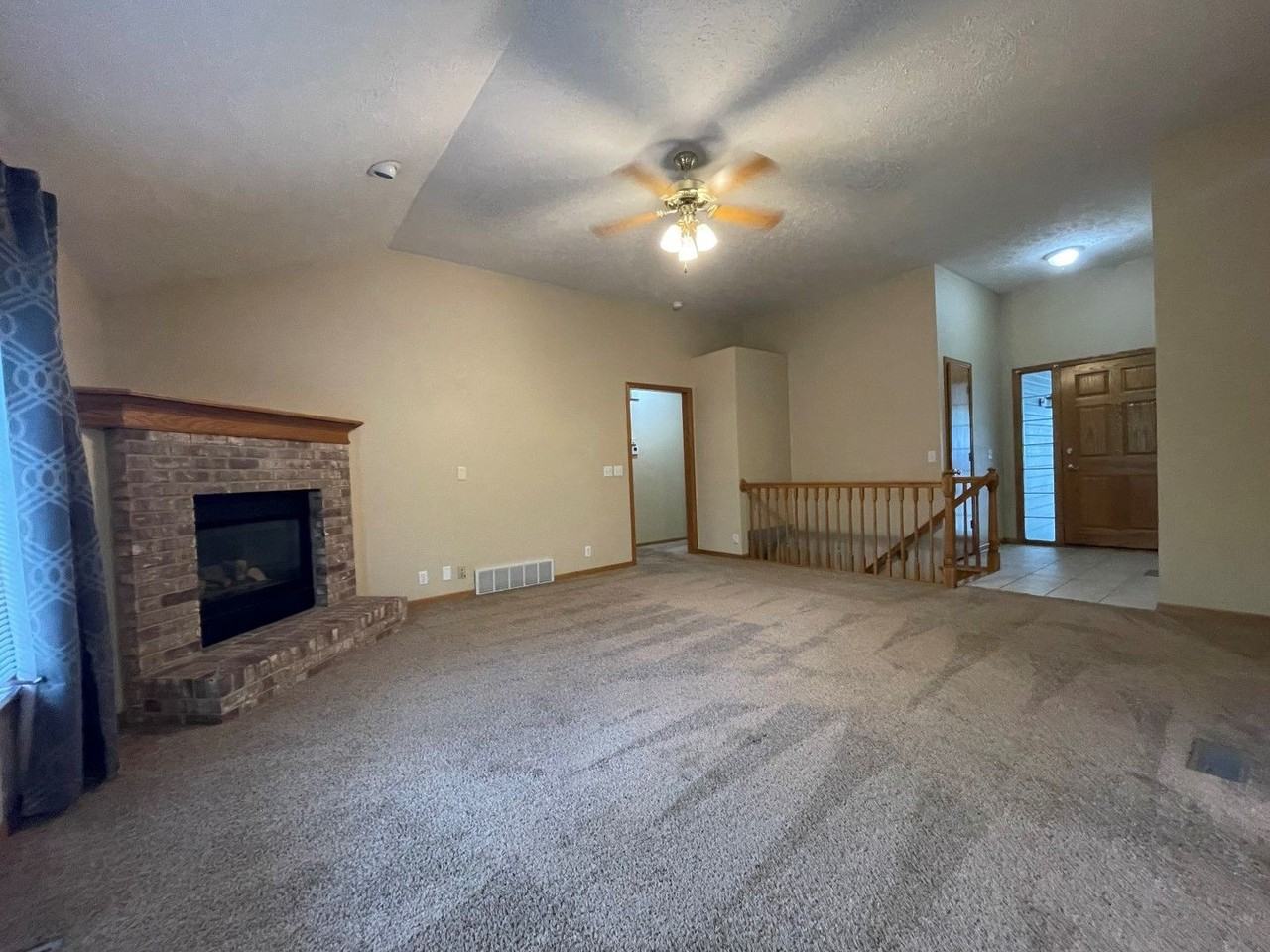 4014 Buccaneer Blvd - Photo 7 of 21