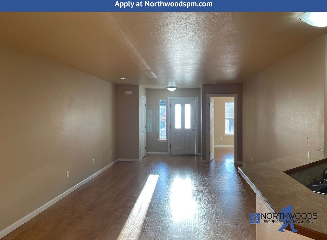 324 Cheney Loop - Photo 3 of 21