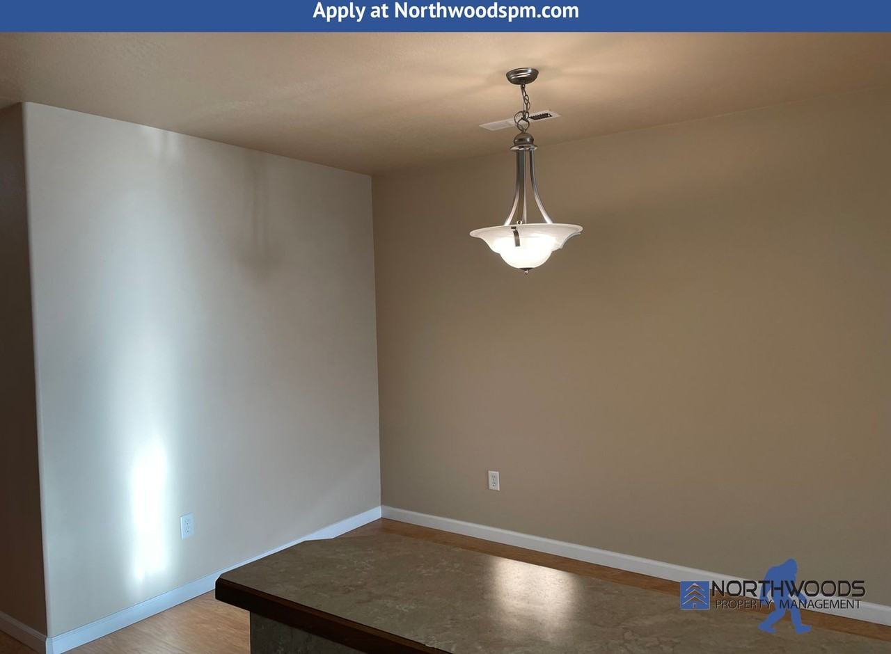 324 Cheney Loop - Photo 4 of 21