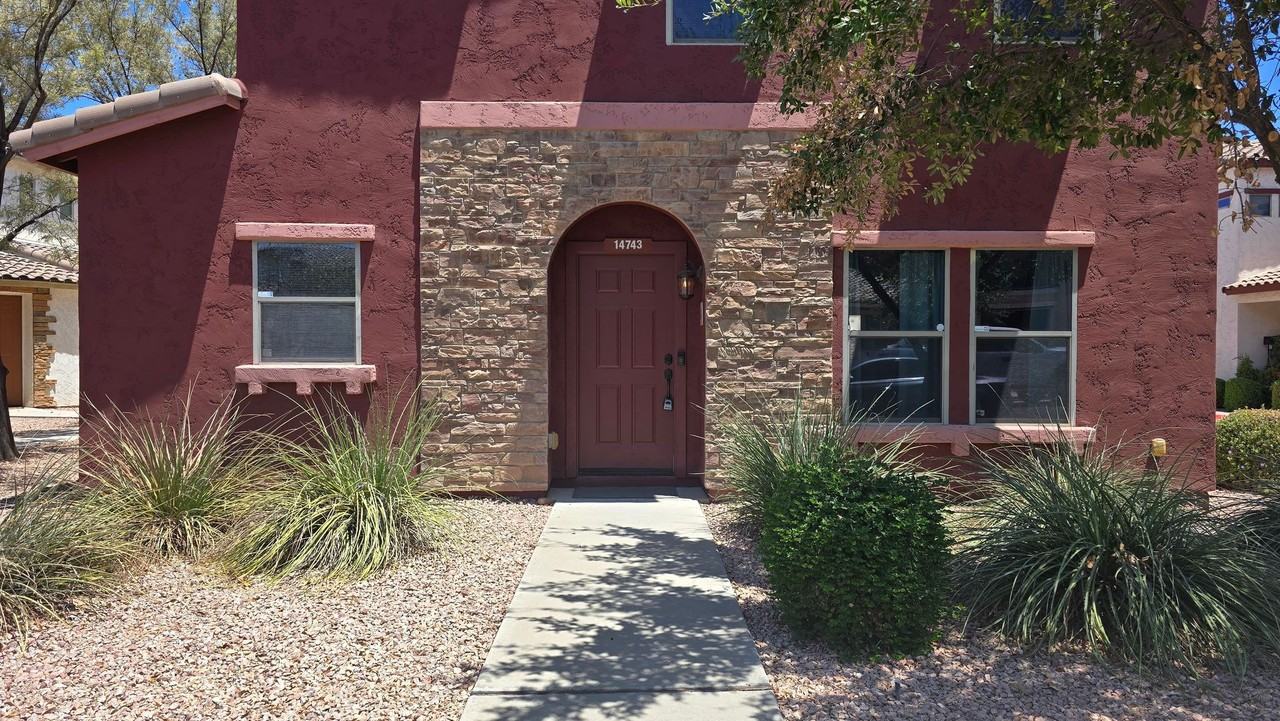 14743 N 177th Ave - Photo 2 of 29