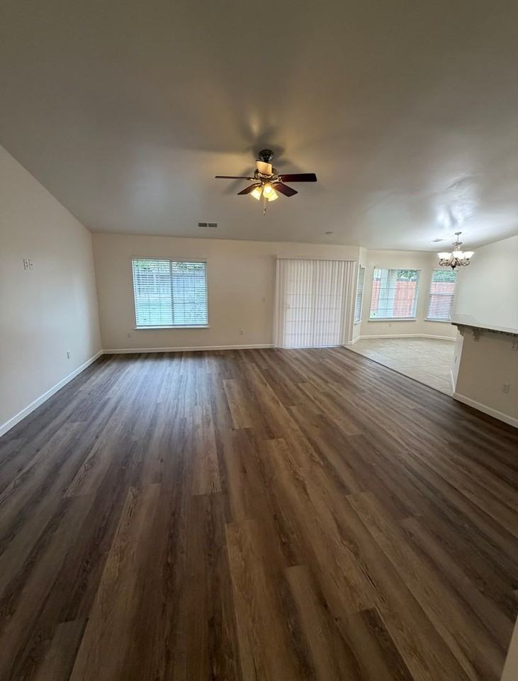 2892 Florence Ave - Photo 3 of 25