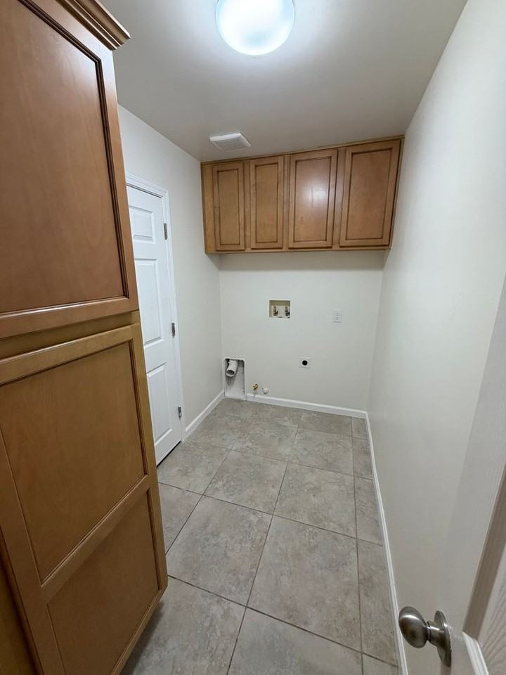 2892 Florence Ave - Photo 7 of 25