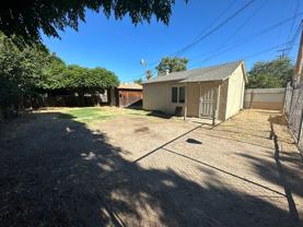 918 1/2 Santa Fe Ave - Photo 1 of 1