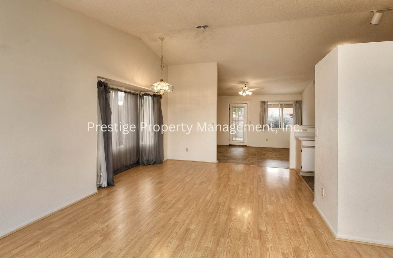 9660 E Azuma Way - Photo 3 of 26