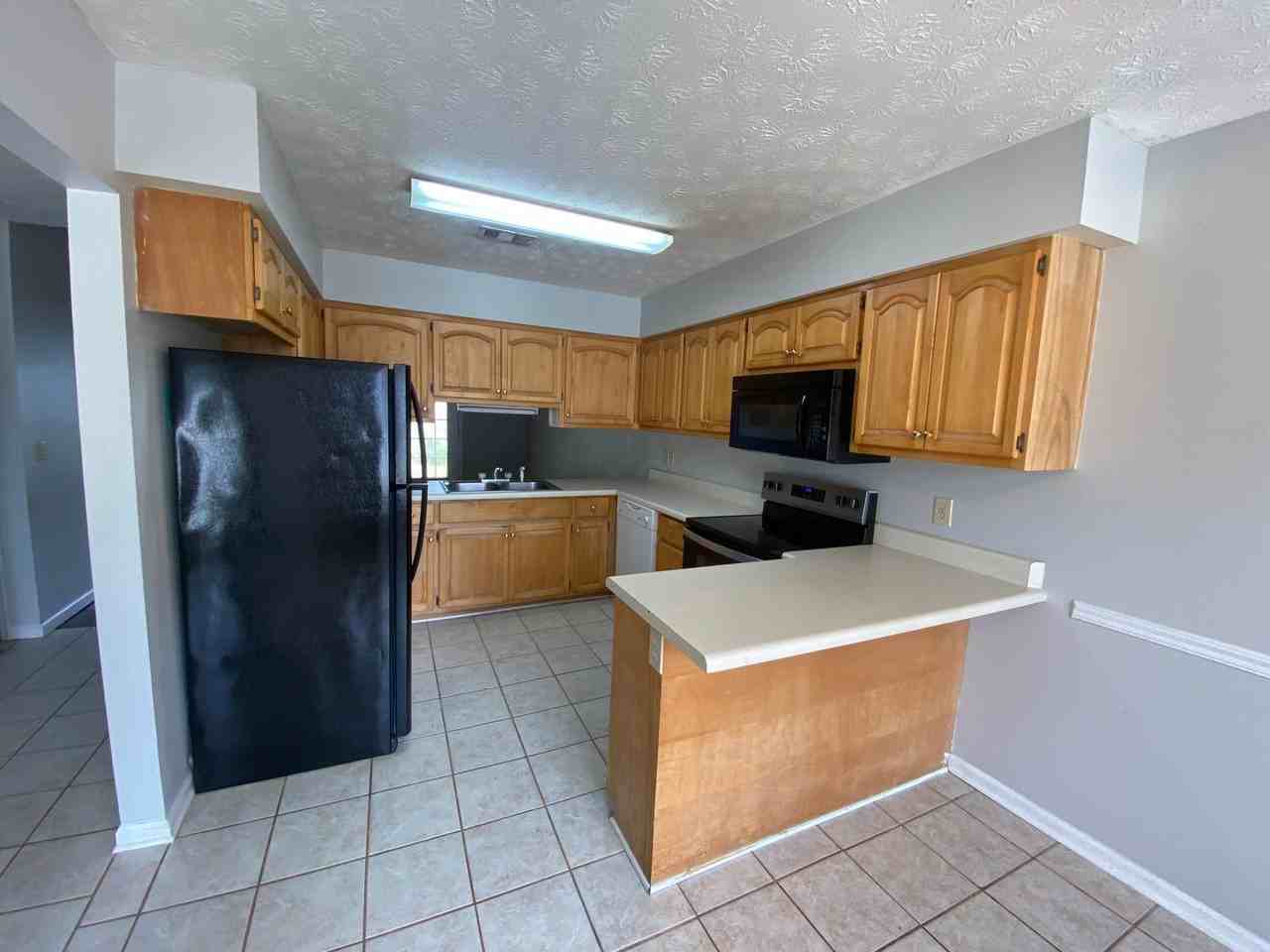 137 Halal Ct - Photo 2 of 10