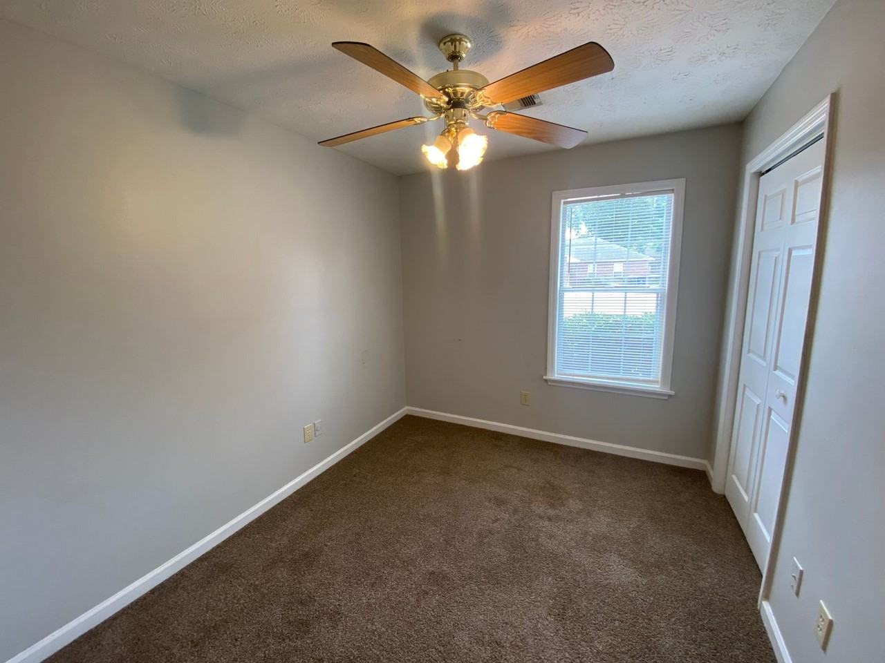 137 Halal Ct - Photo 6 of 10