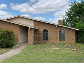 5260 Pruitt Dr - Photo 1 of 1