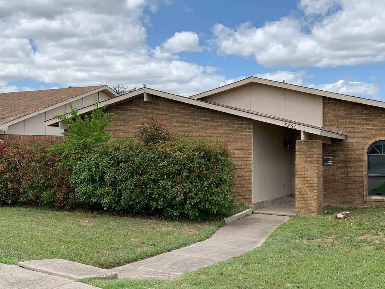 5260 Pruitt Dr - Photo 2 of 22