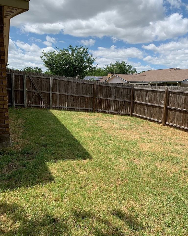 5260 Pruitt Dr - Photo 4 of 22