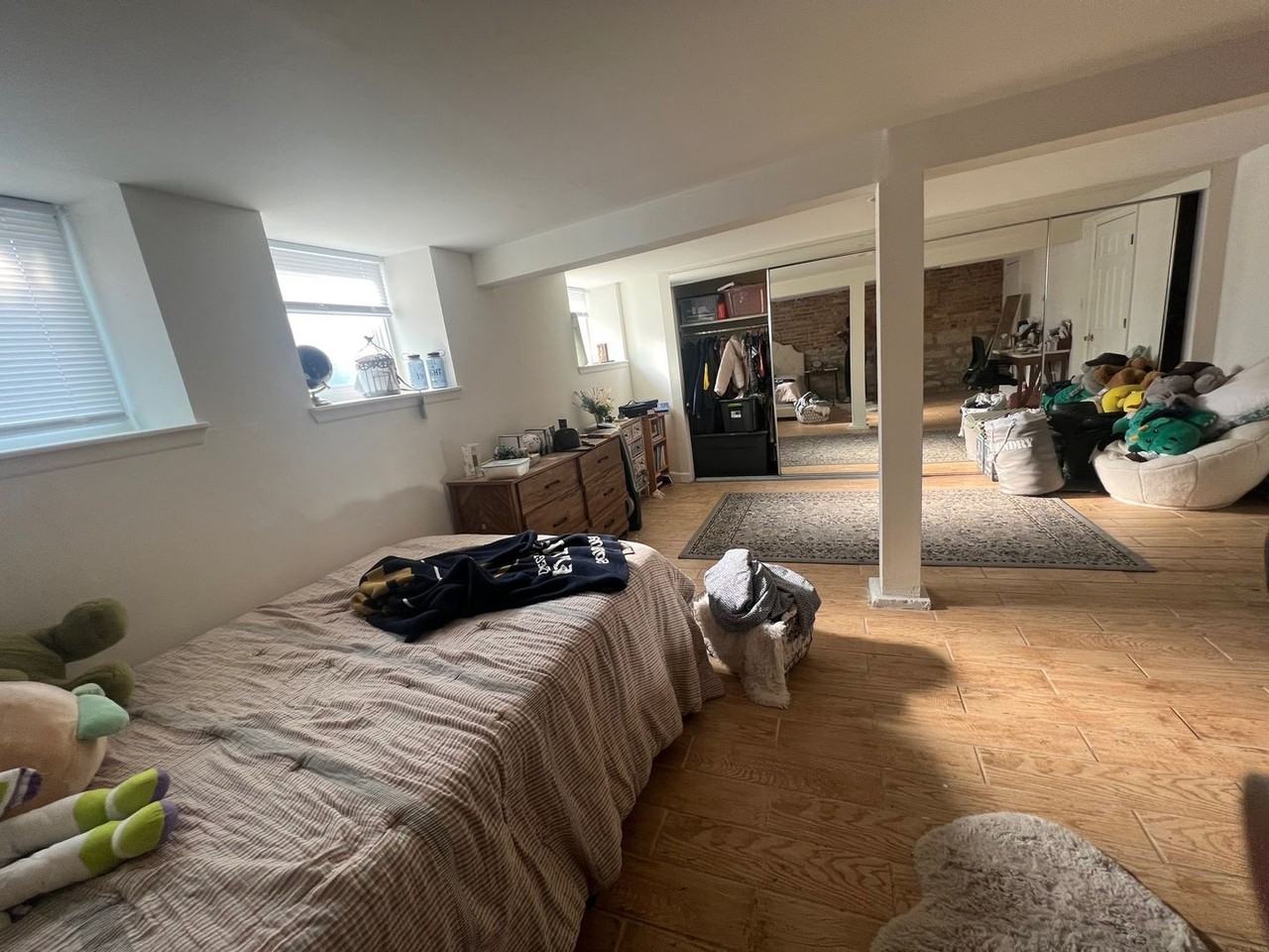 2951 N Sheffield Ave Apt 1n - Photo 5 of 31