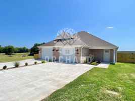 featured image of 592 Bradford Dr