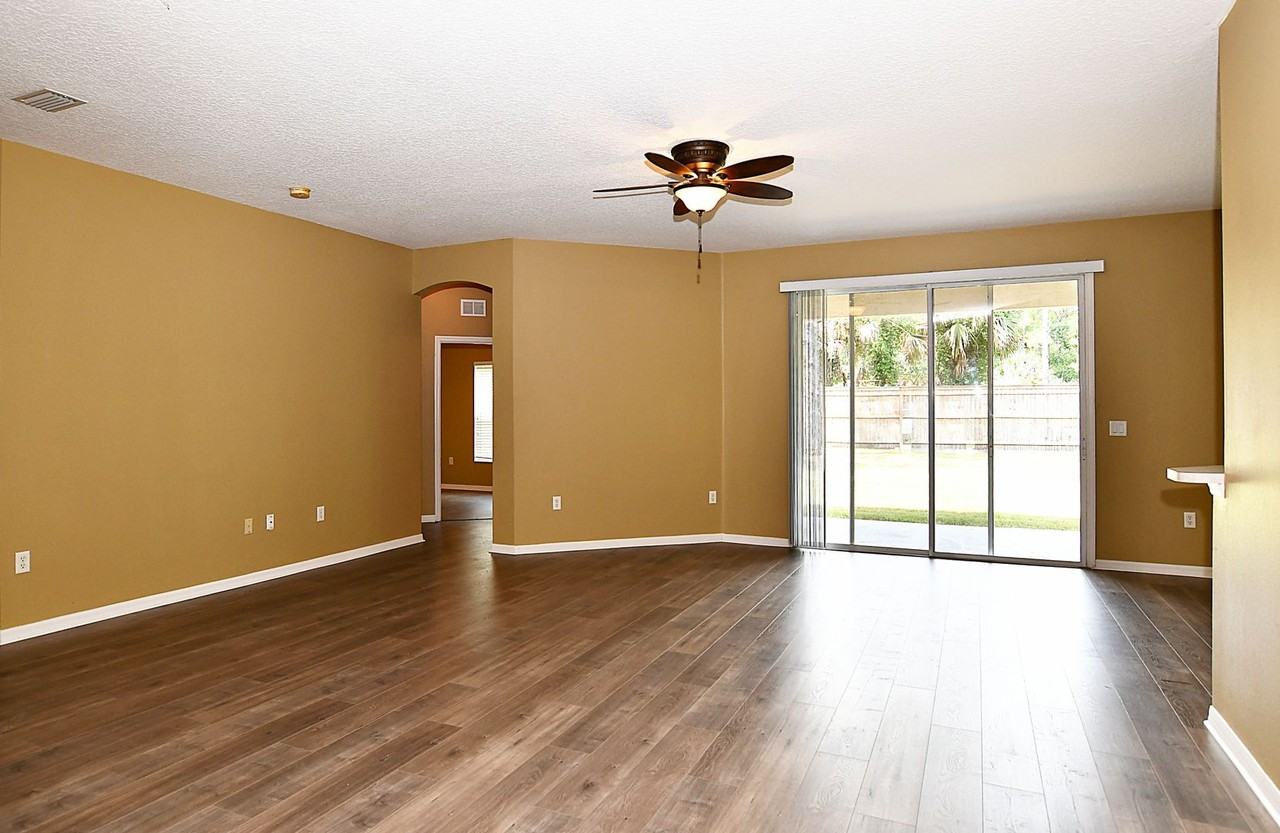 48 Pickering Dr - Photo 6 of 33