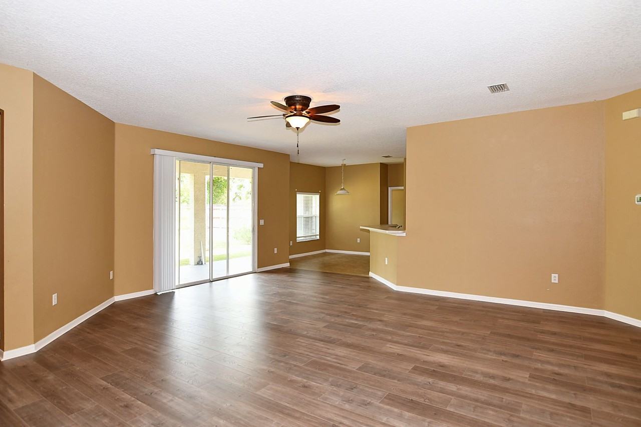 48 Pickering Dr - Photo 7 of 33